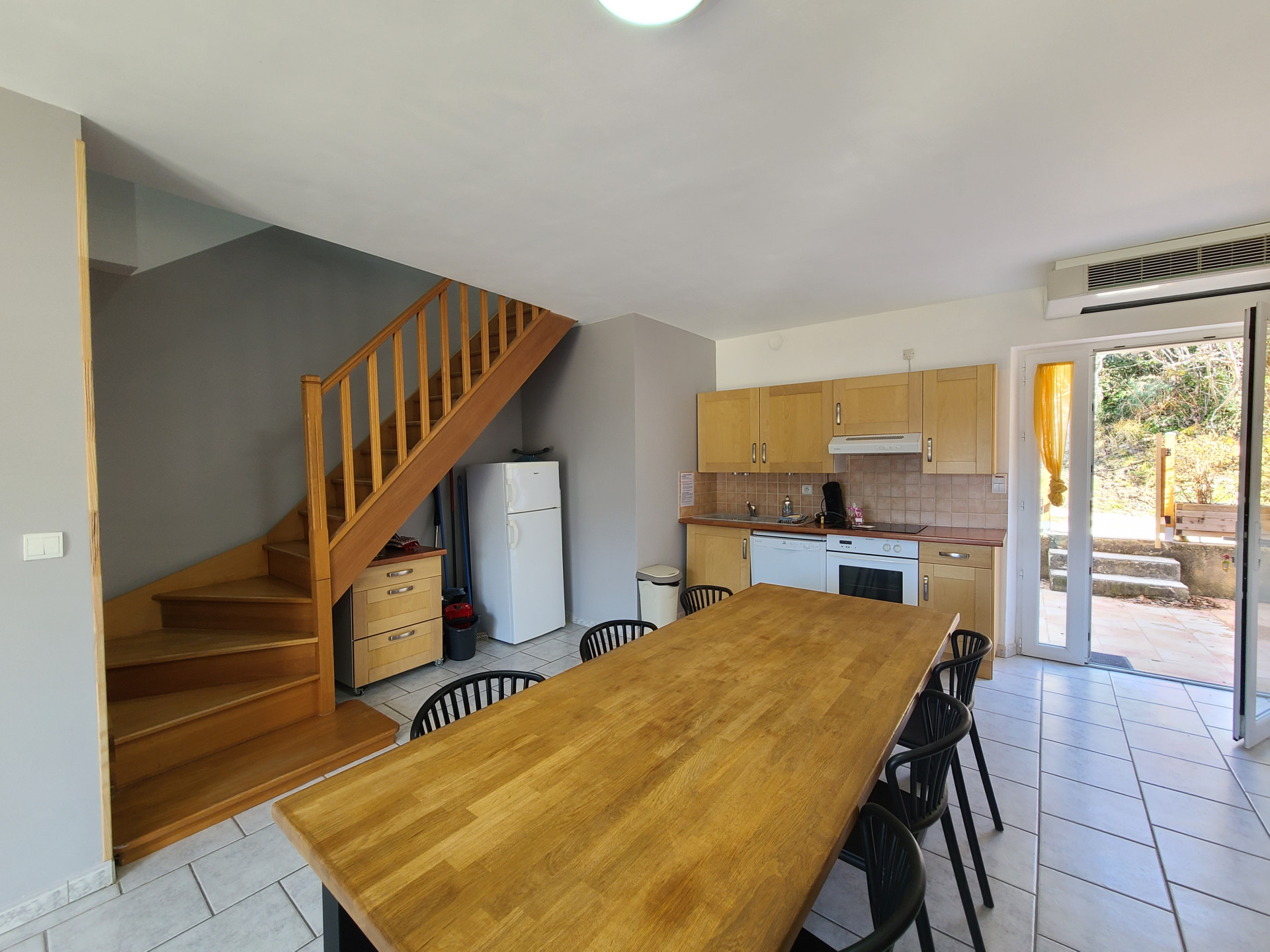 les-g-tes-de-moussan-montbrun-les-bains-g-te-2-cuisine-salle-manger-866