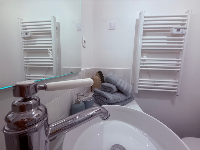 location aix les bains centre ville salle de bain