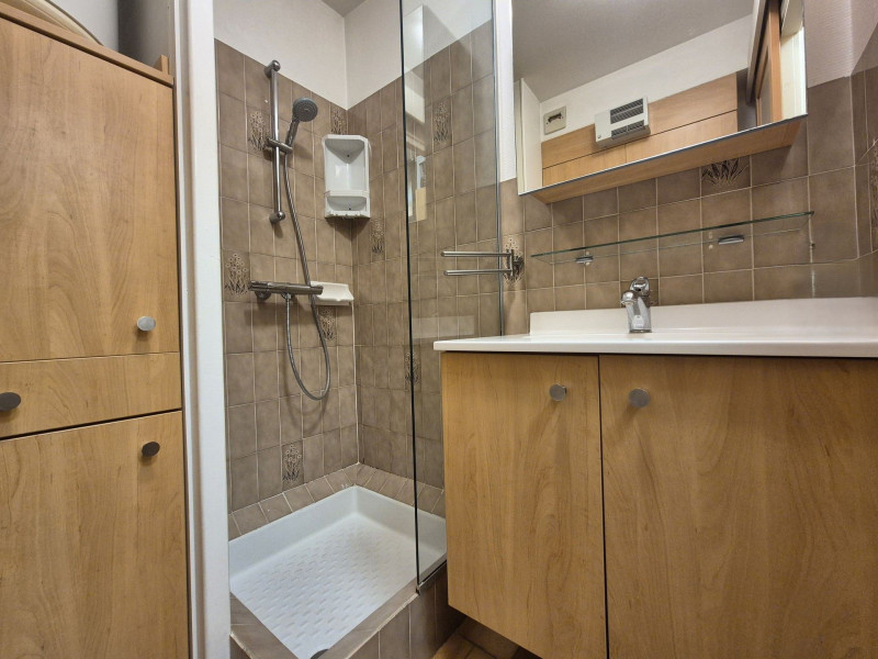 _lv_images__lot_0000586597_07_47069