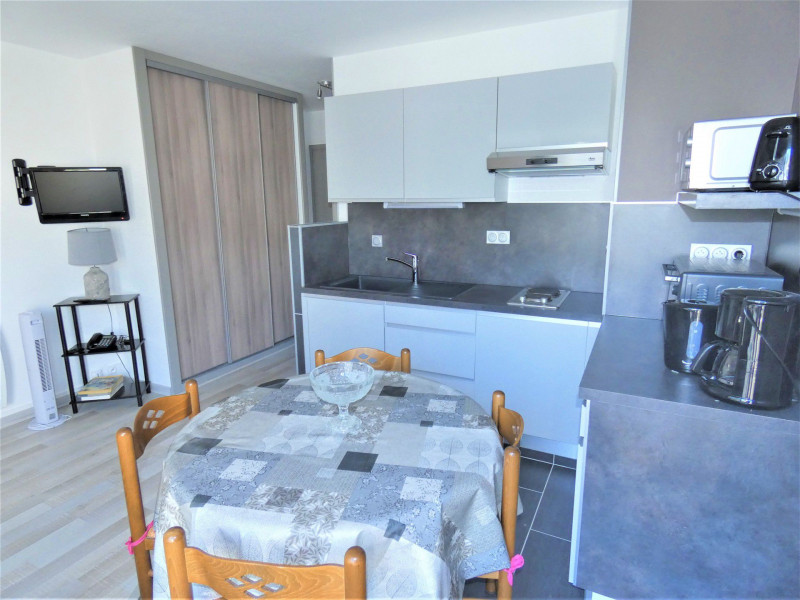 _lv_images__lot_0012001273_08_46999