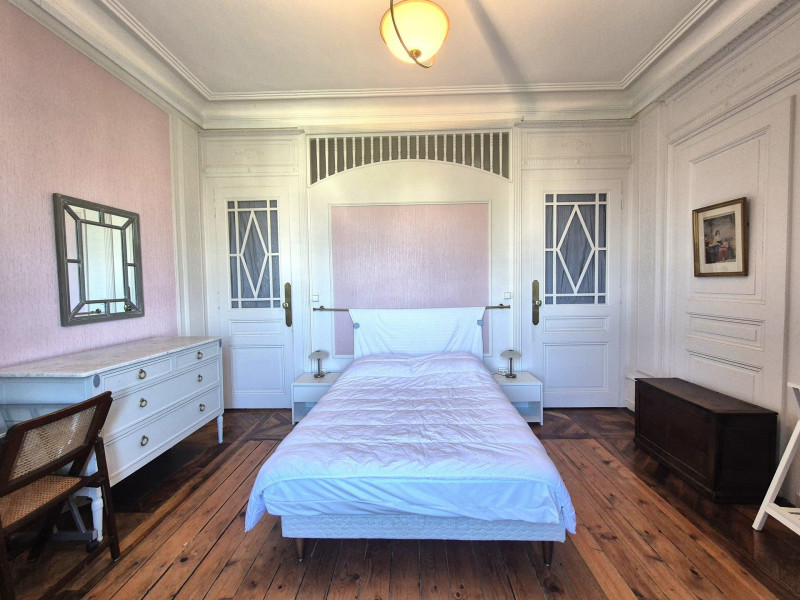 _lv_images__lot_0023700104_02_47225