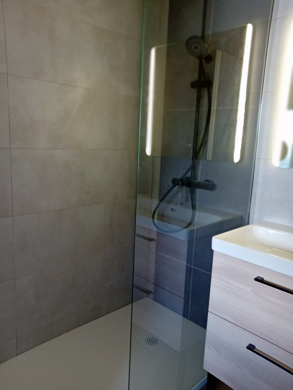 _lv_images__lot_0023816827_06_47624