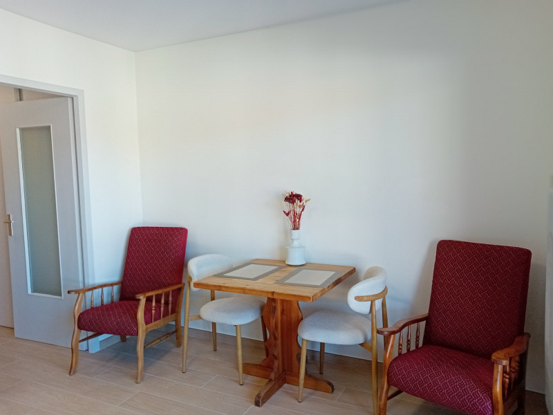 _lv_images__lot_0023816827_10_47628