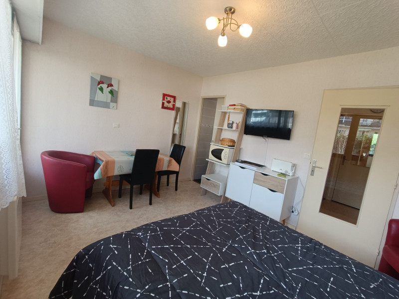 _lv_images__lot_0066000207_02_47366