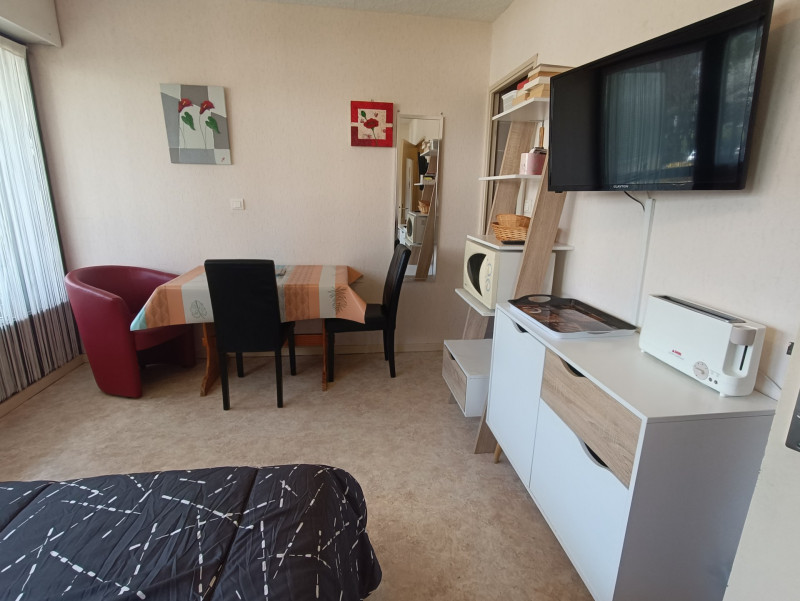 _lv_images__lot_0066000207_06_47370