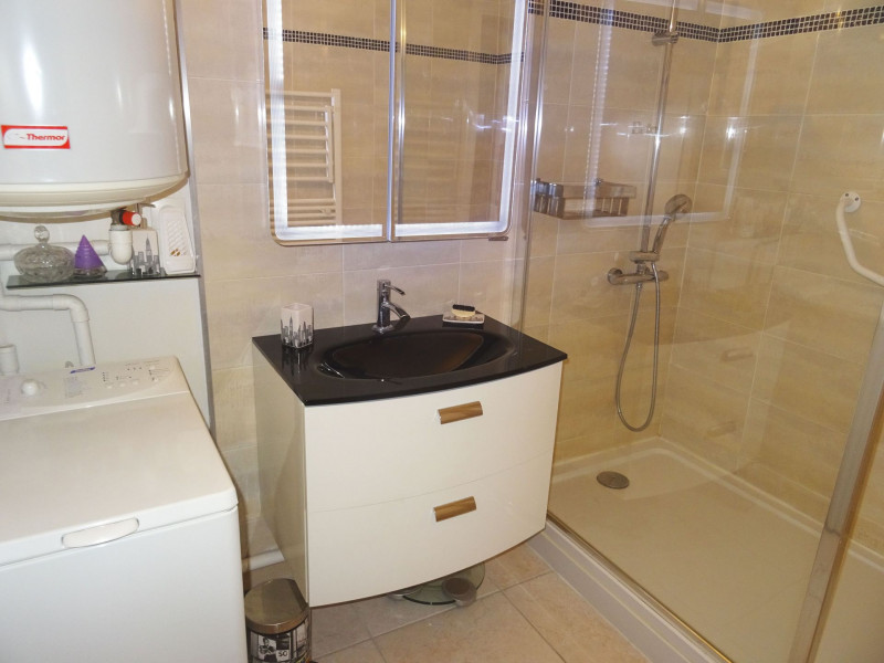 _lv_images__lot_0066046604_08_47521