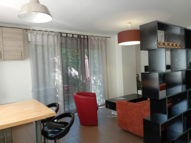 _lv_images__lot_0068206820_06_47561