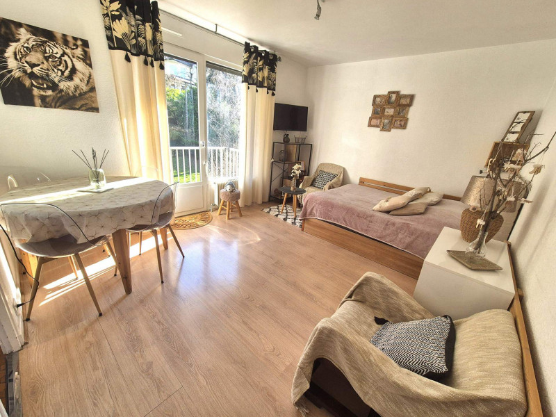 _lv_images__lot_0068376908_01_46796