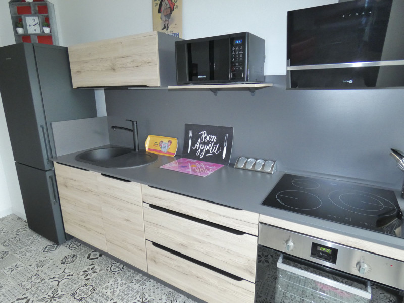 _lv_images__lot_0068376913_03_47379