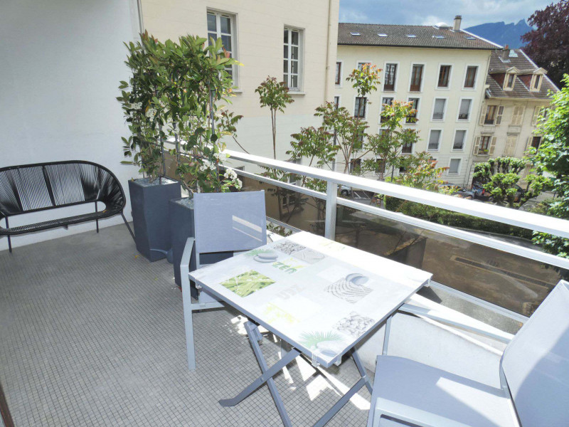 _lv_images__lot_0068376913_08_47384