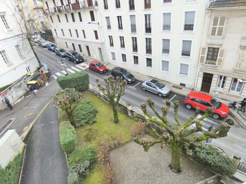 _lv_images__lot_0068376915_04_46971