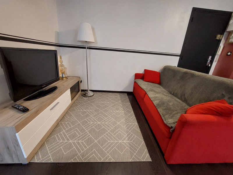 _lv_images__lot_0068376915_09_46976