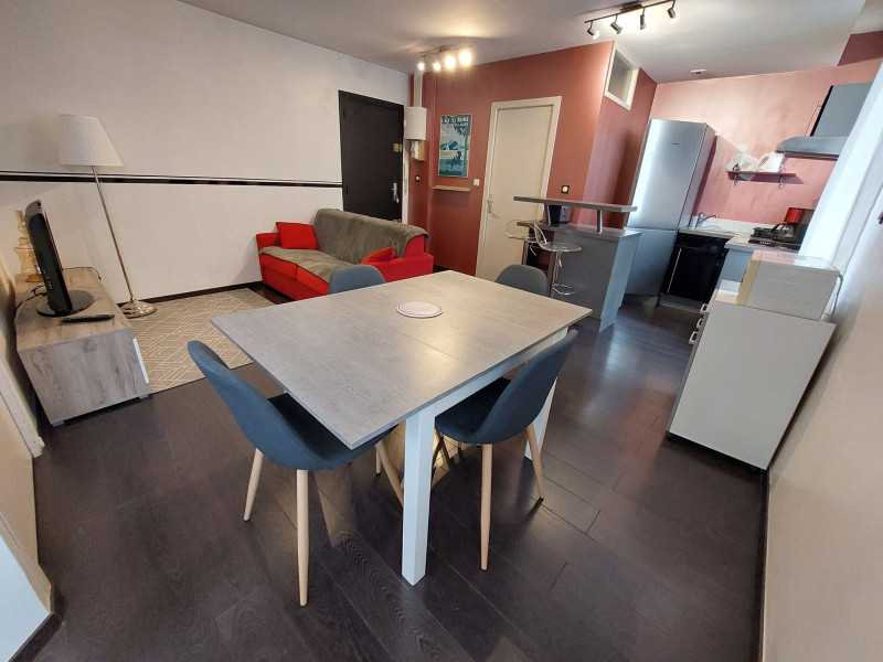 _lv_images__lot_0068376915_10_46977