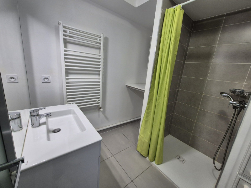 _lv_images__lot_0068376939_08_47543