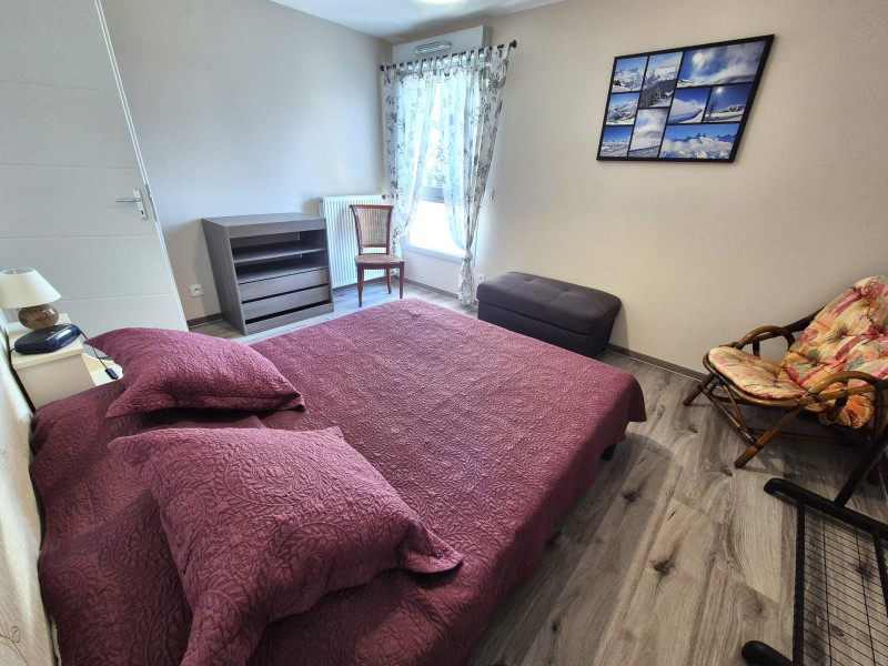 _lv_images__lot_0068376939_12_47547