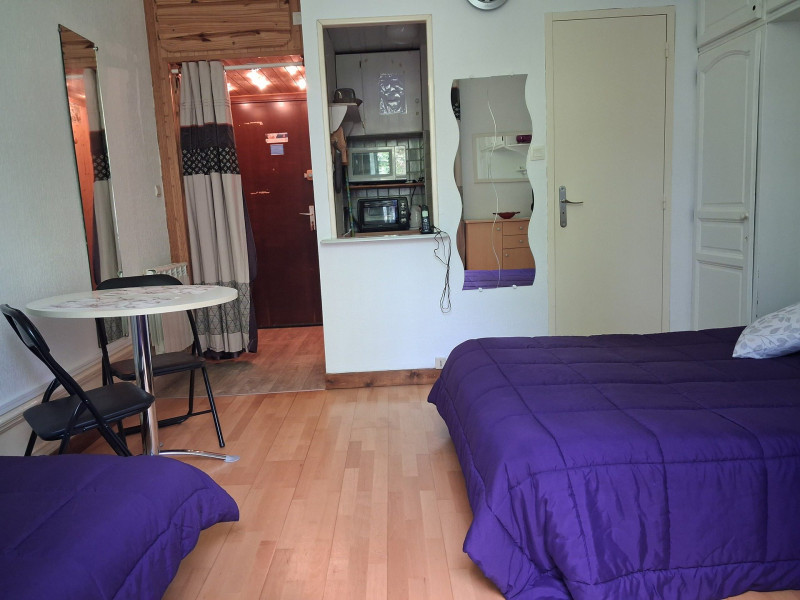 _lv_images__lot_0068376968_05_46644