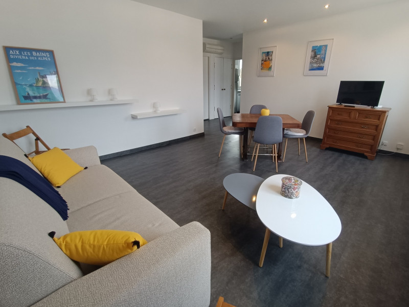 _lv_images__lot_0068376969_01_47349