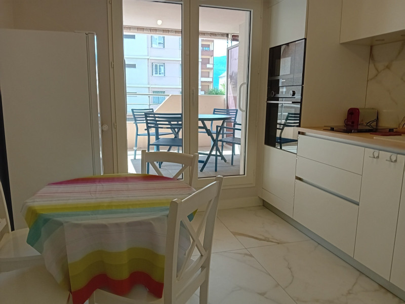 _lv_images__lot_0068376975_08_47575