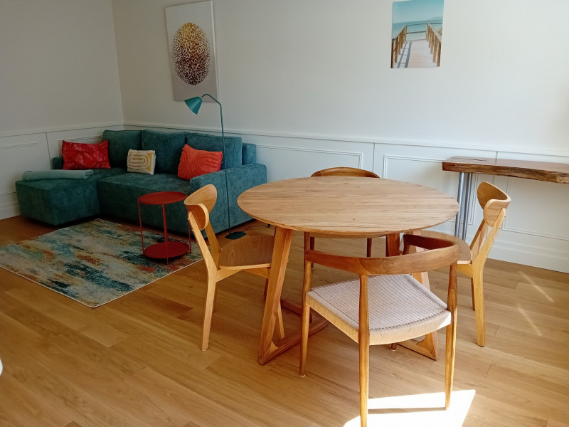 _lv_images__lot_0068376975_12_47579