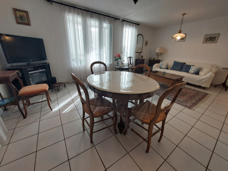 _lv_images__lot_0068376982_07_47494