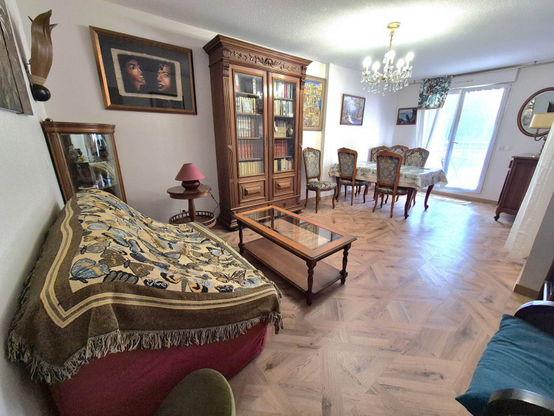 _lv_images__lot_0068376987_01_47750