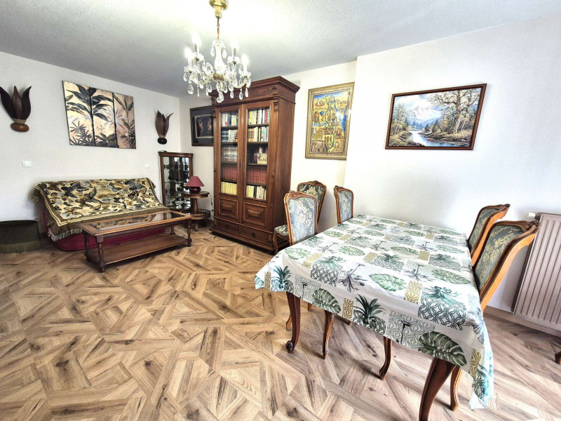 _lv_images__lot_0068376987_09_47758