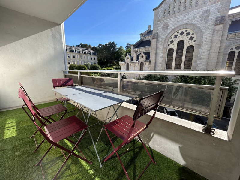 _lv_images__lot_0068376989_03_47524