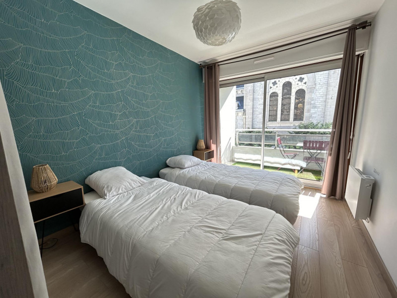 _lv_images__lot_0068376989_05_47526