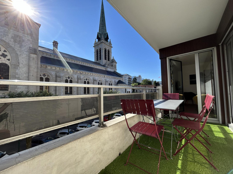 _lv_images__lot_0068376989_08_47529