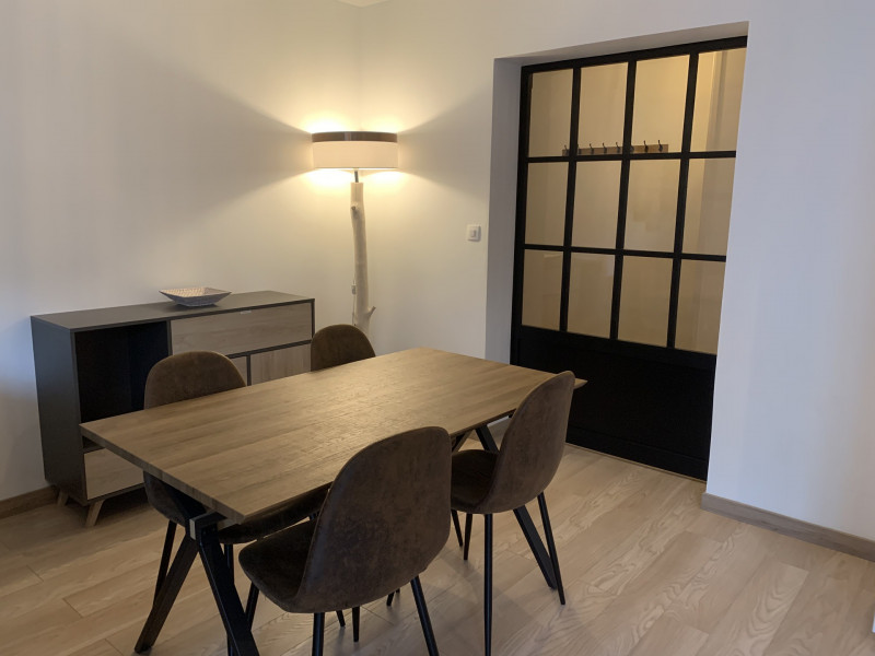 _lv_images__lot_0068376989_12_47533