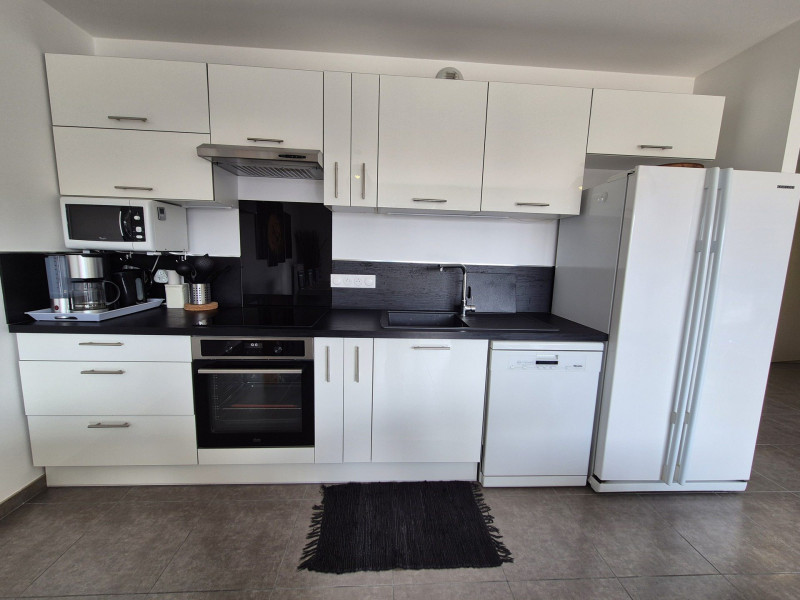 _lv_images__lot_0068376994_11_46941