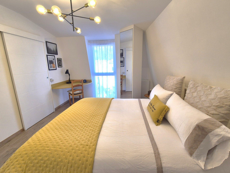 _lv_images__lot_0068376995_03_47739