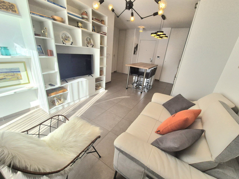 _lv_images__lot_0068376995_04_47740