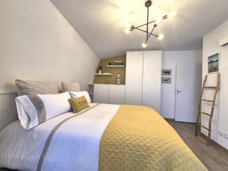 _lv_images__lot_0068376995_07_47743