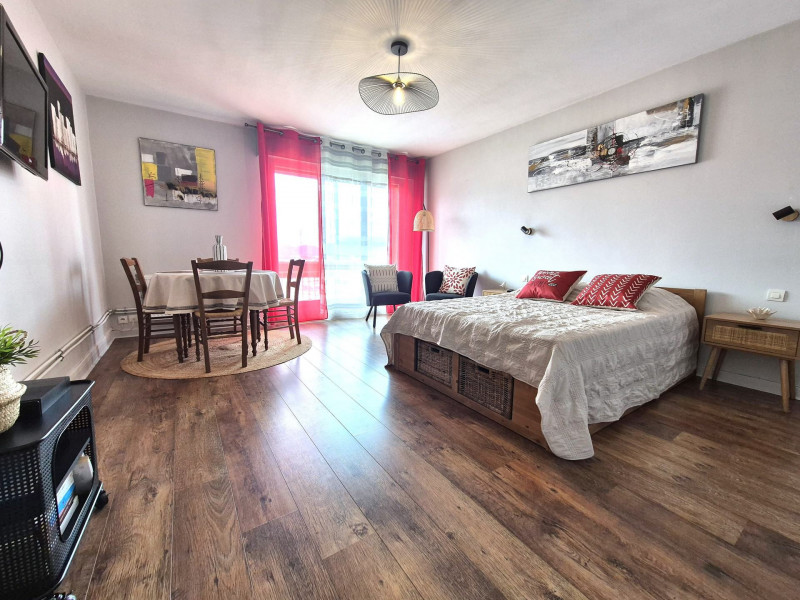 _lv_images__lot_0068376996_01_47020