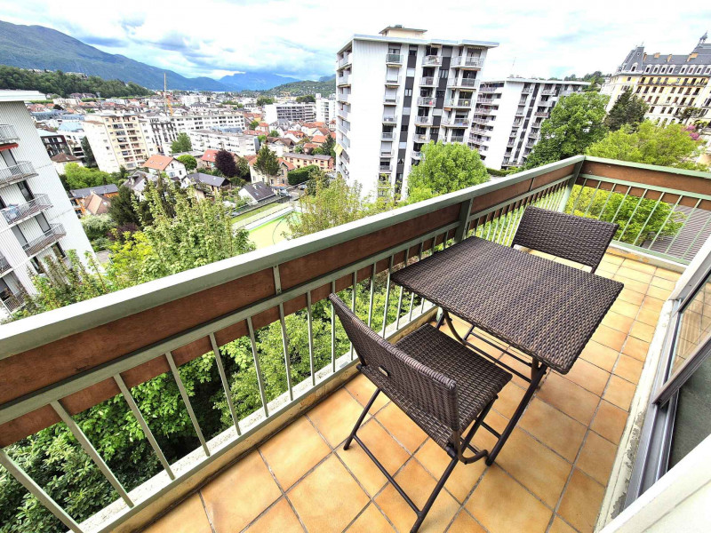 _lv_images__lot_0068376996_04_47023