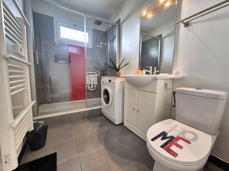 _lv_images__lot_0068376996_05_47024