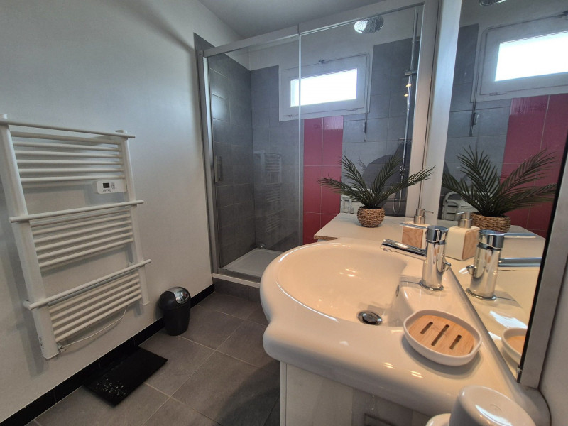 _lv_images__lot_0068376996_09_47028