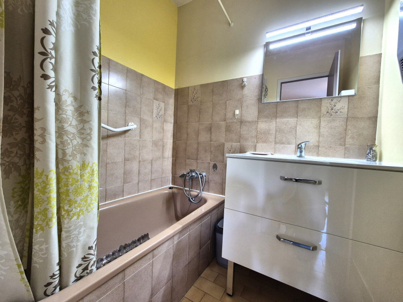 _lv_images__lot_0068376997_04_47431