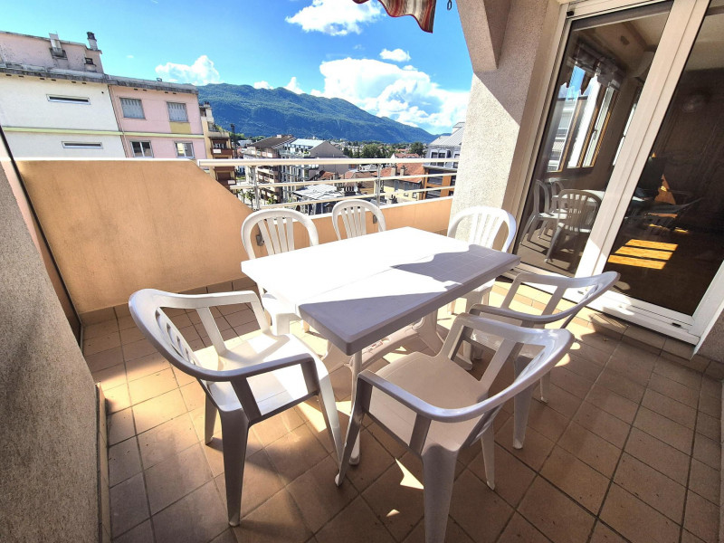 _lv_images__lot_0068376999_04_47144