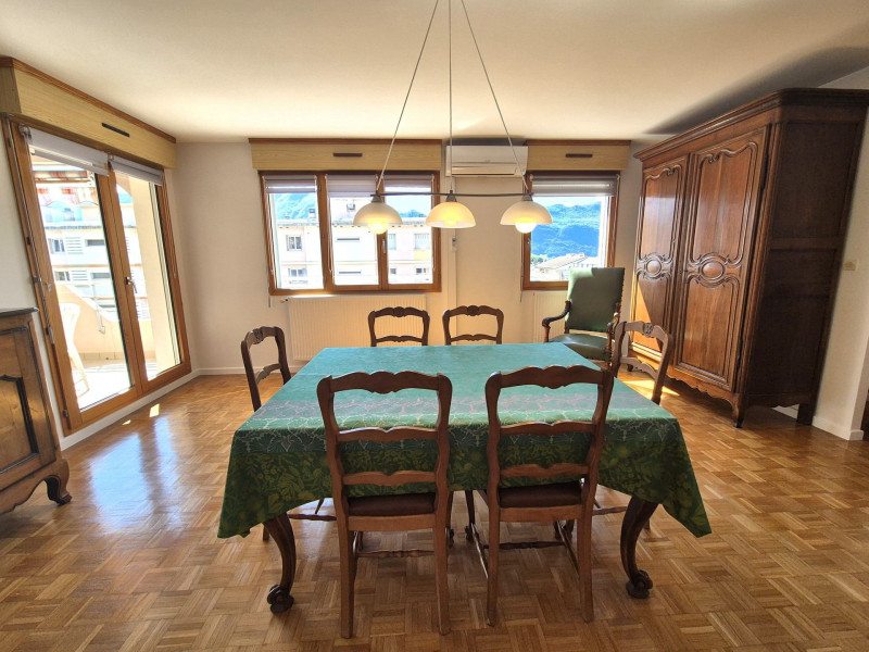 _lv_images__lot_0068376999_08_47148