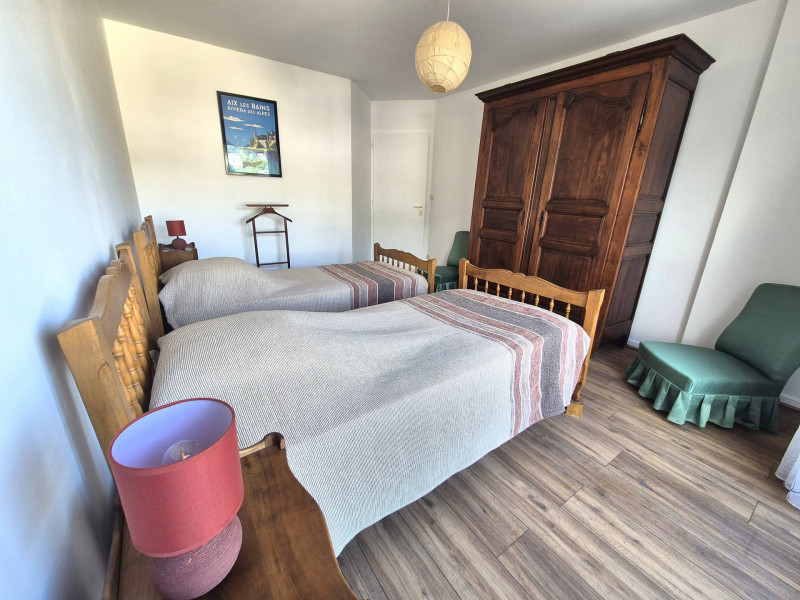 _lv_images__lot_0068376999_13_47153