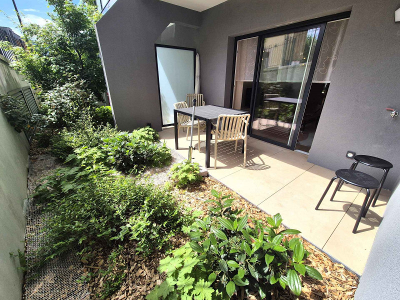 _lv_images__lot_0068377002_04_47462