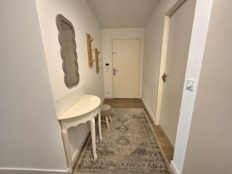 _lv_images__lot_0068377002_06_47464