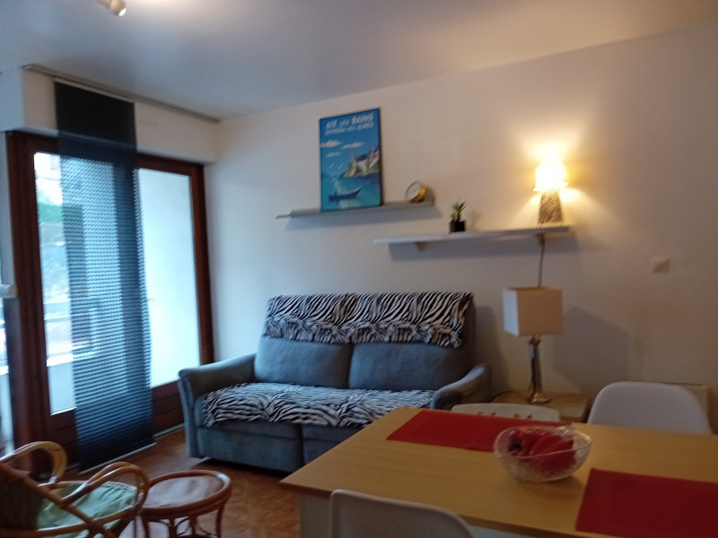 _lv_images__lot_0068377004_02_46889