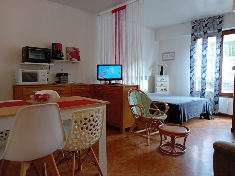 _lv_images__lot_0068377004_03_46890