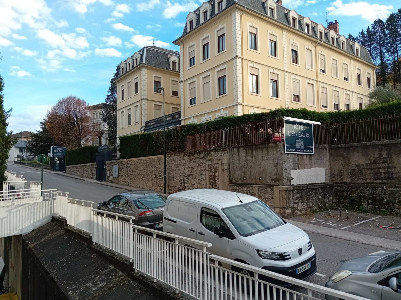 _lv_images__lot_0068377004_12_46898