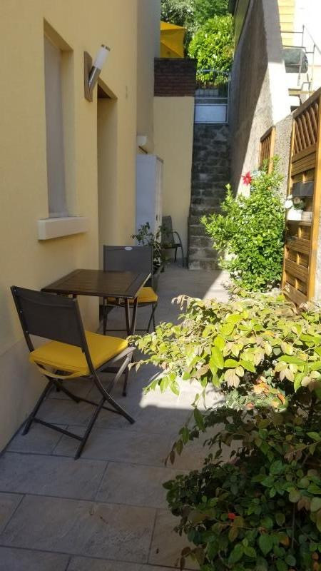 b2c6e036-465e-4f29-b182-1c1967d339c2-1550