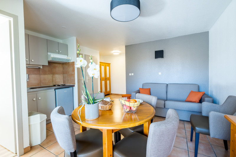 r-sidence-des-thermes-t2-web-2048-fjfd5601-hdr-2020-559